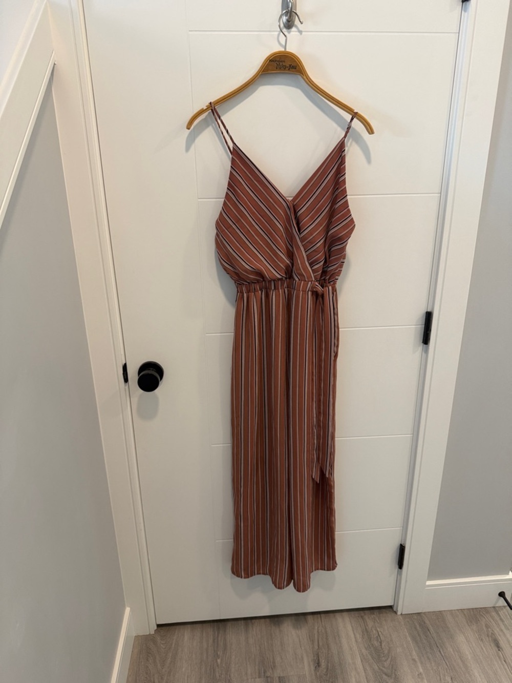 Sienna Sky Rust-Striped V-Neck Maxi Dress size large
